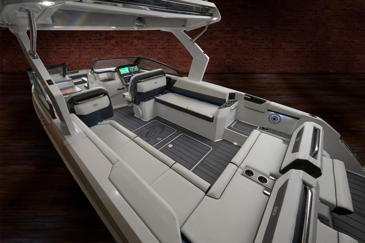 Cobaltboats R31 Outboard | Belgian Boat Service