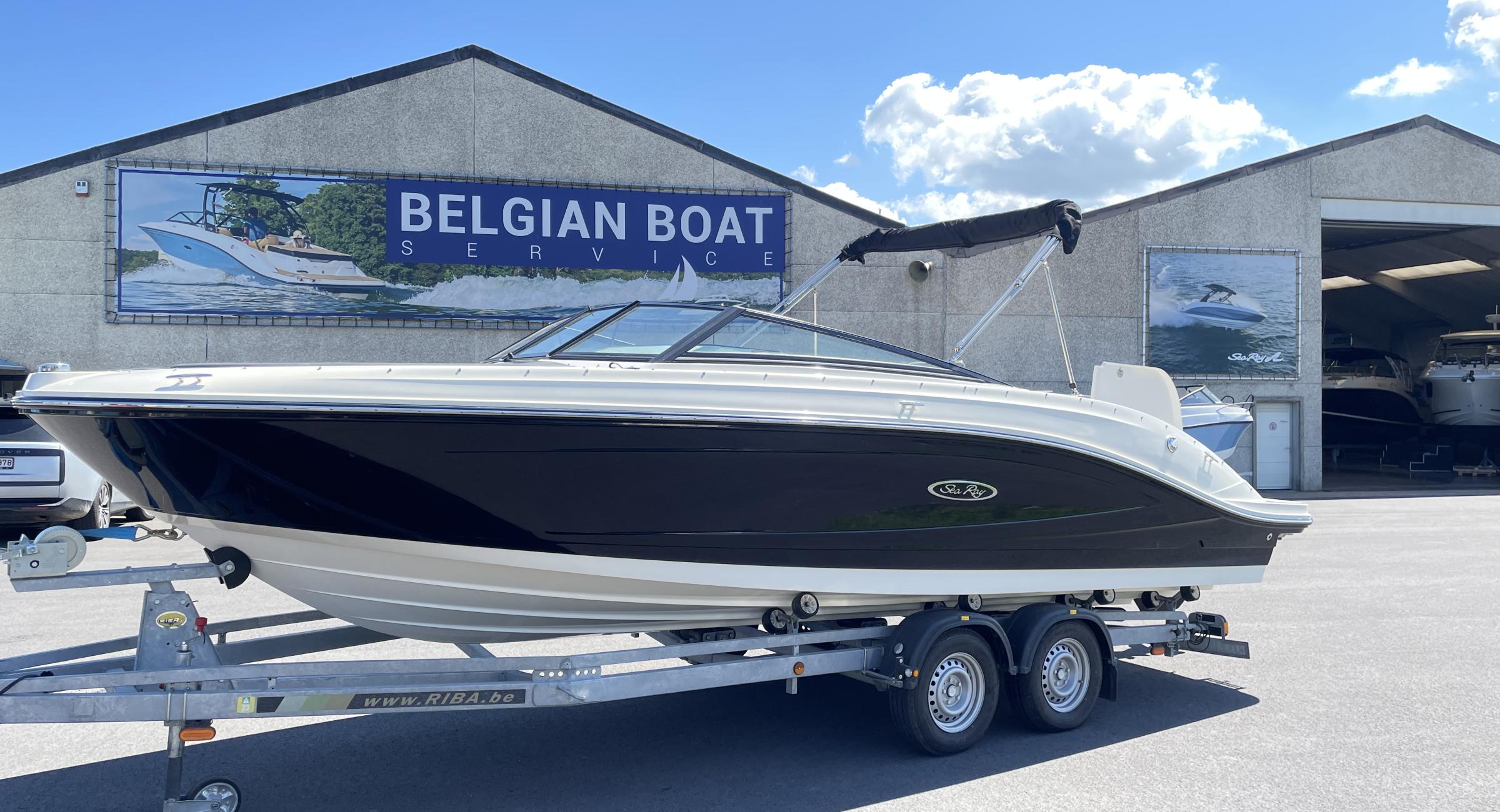 230 Searay SPX