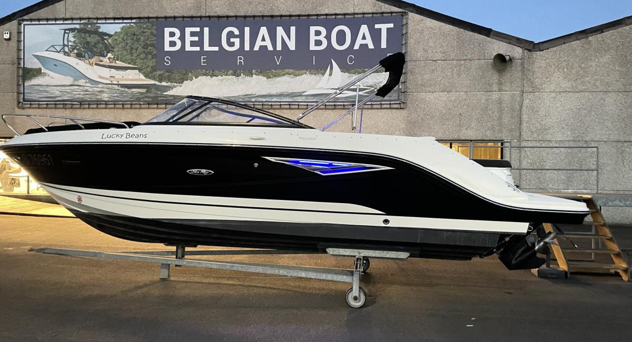 Searayboats 250 Sunsports 2dehands motorboot te koop boot te koop