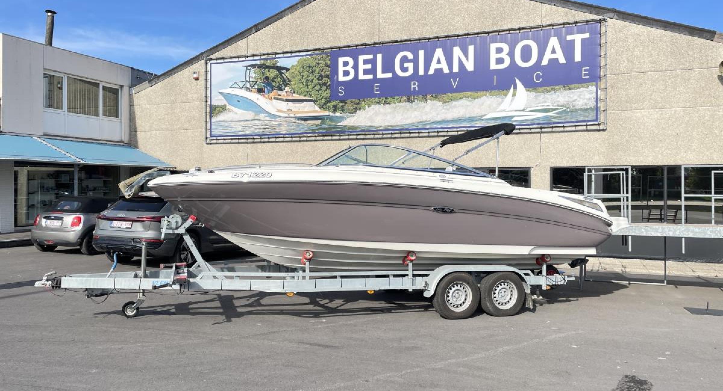 220 Sunsport Searay motorboot Belgian boat show