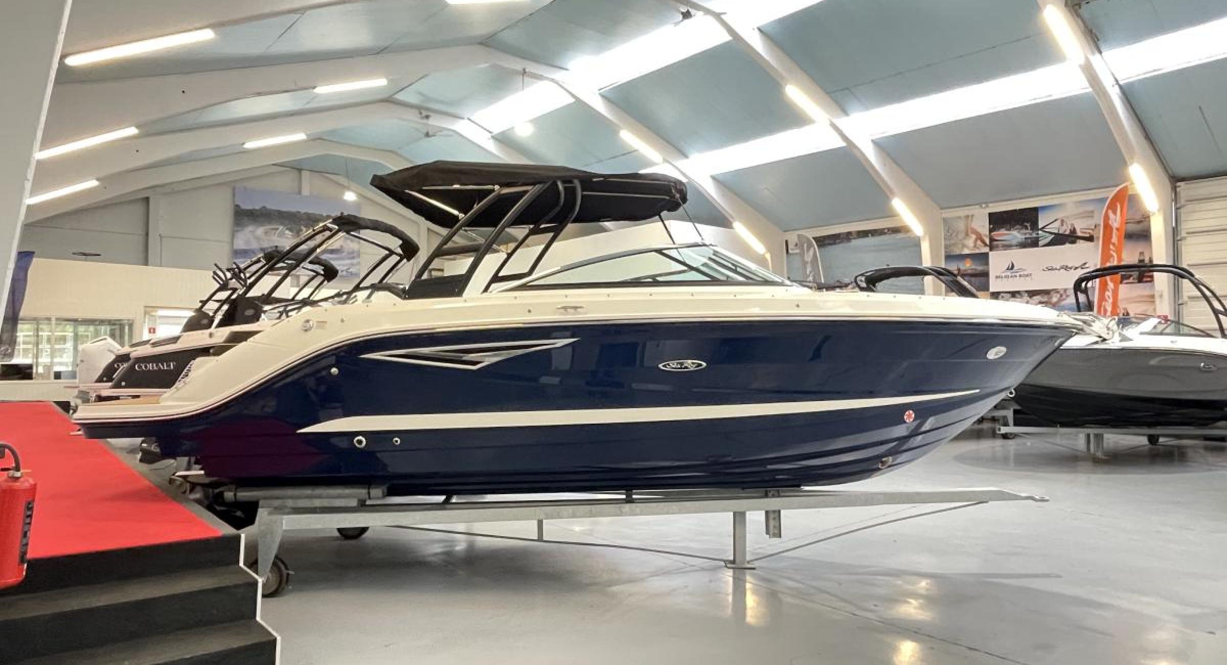 Searay 250 SLX Searay Blue Belgian Boat Show bateau à moteur Bateau de sport Powerboats
