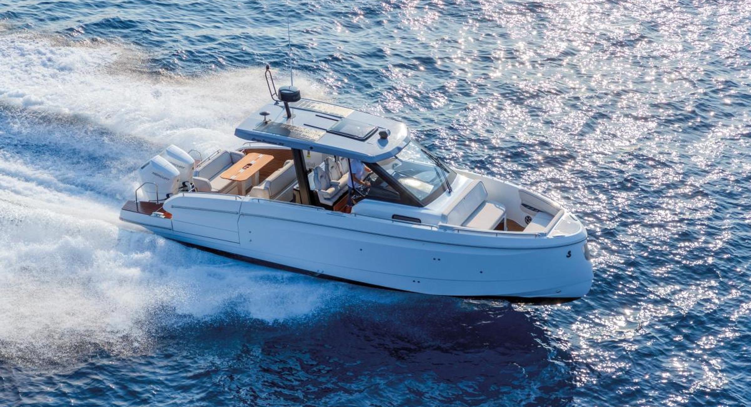 Beneteau New GT line 35 Beneteau powerboats boot te koop Belgianboatshow