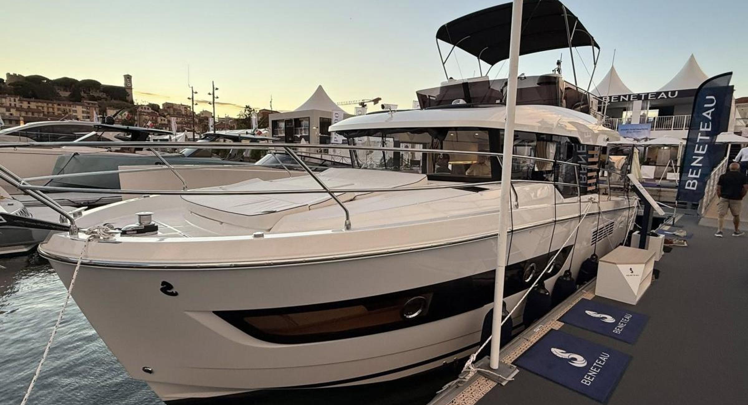 Beneteau Swift Trawler 37 Belgian Boat Service Nieuwpoort