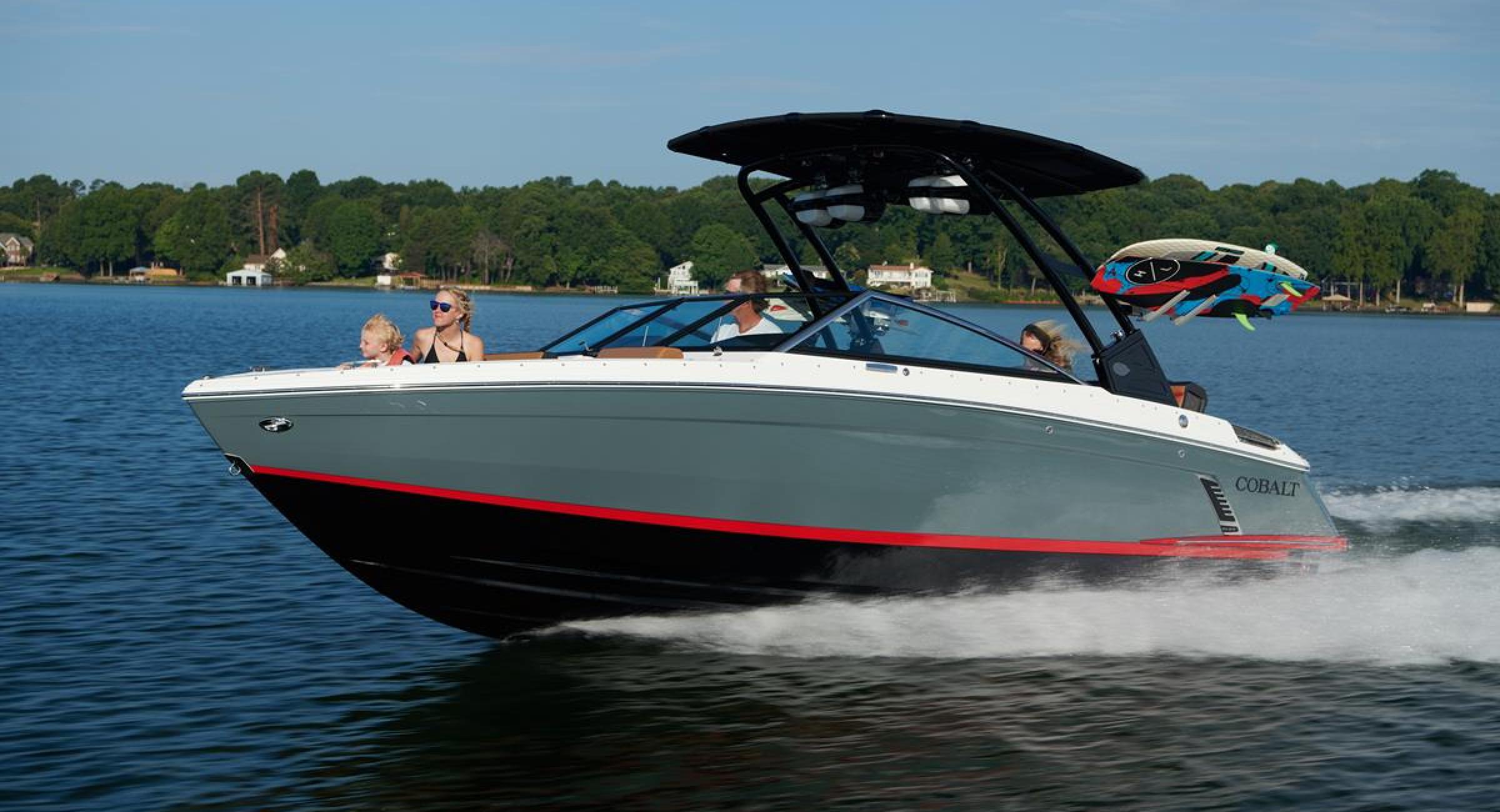 Cobaltboats R4 Surf Belgian Boat Service Nieuwpoort