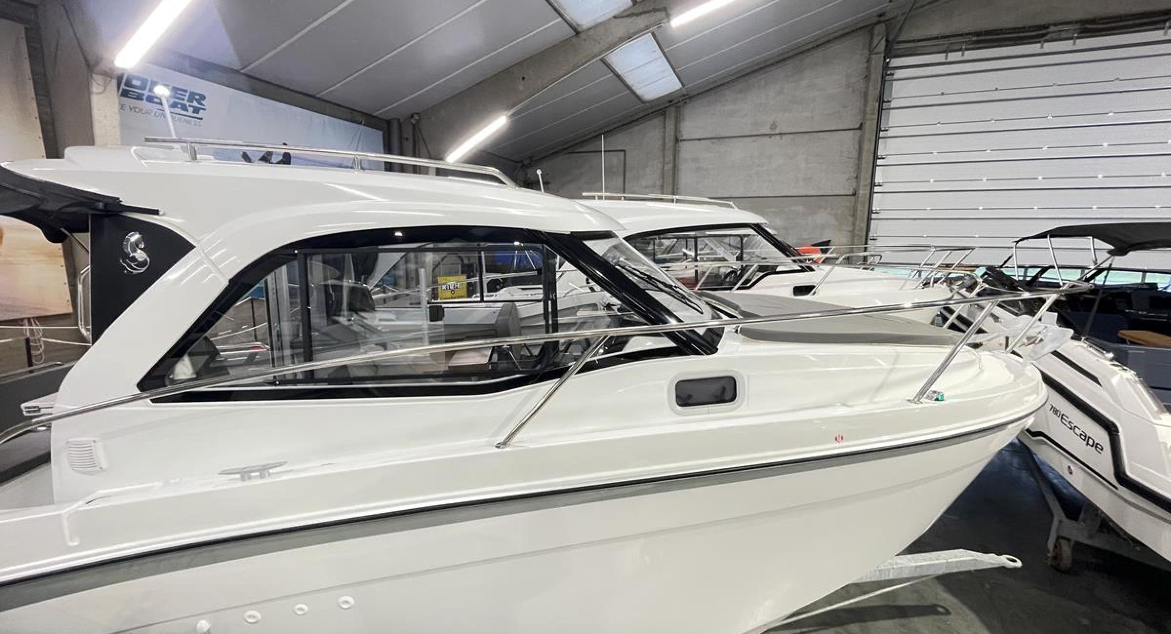 Beneteau Antaris 7 motorboot Belgian Boat Service Nieuwpoort