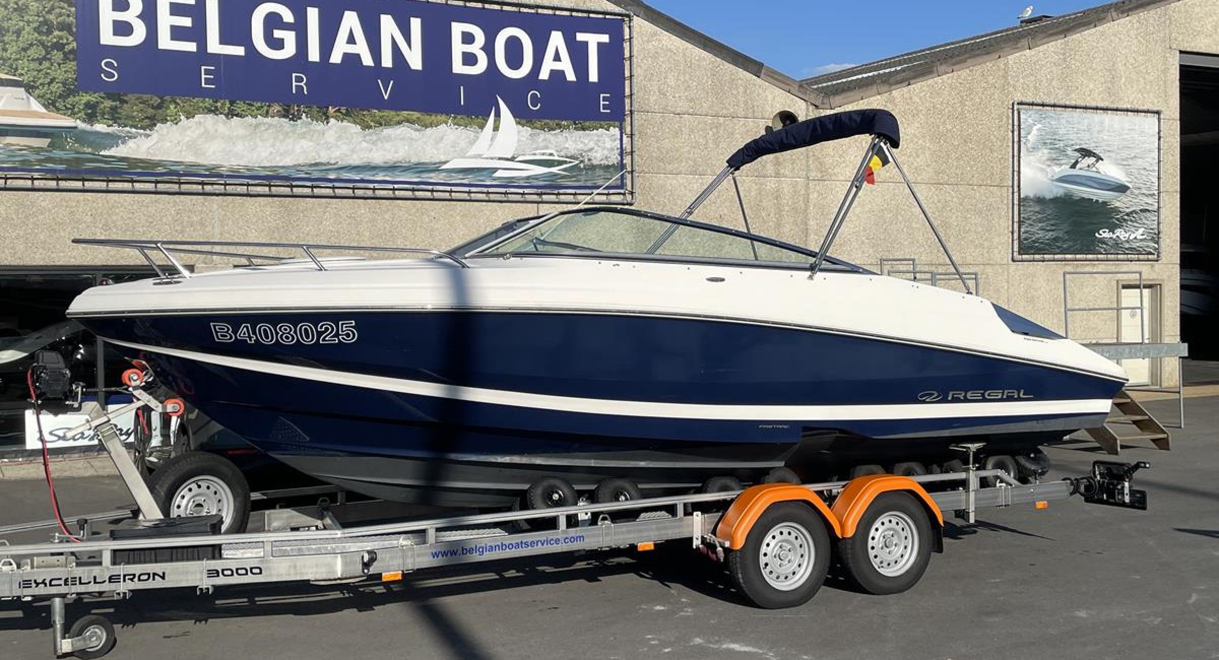 Regal 2250 te koop motorboot Speedboot