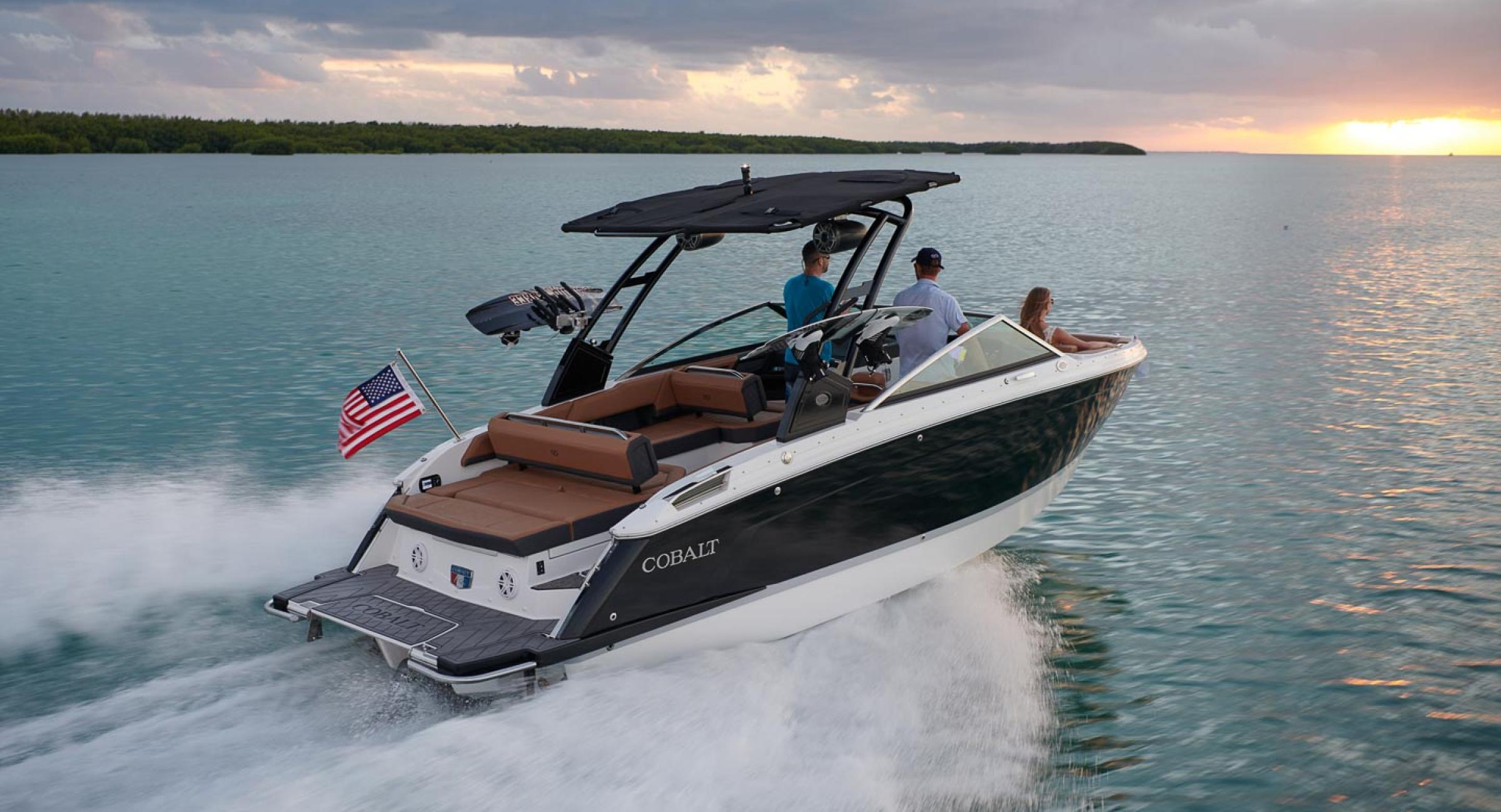 Cobalt R6 Bowrider