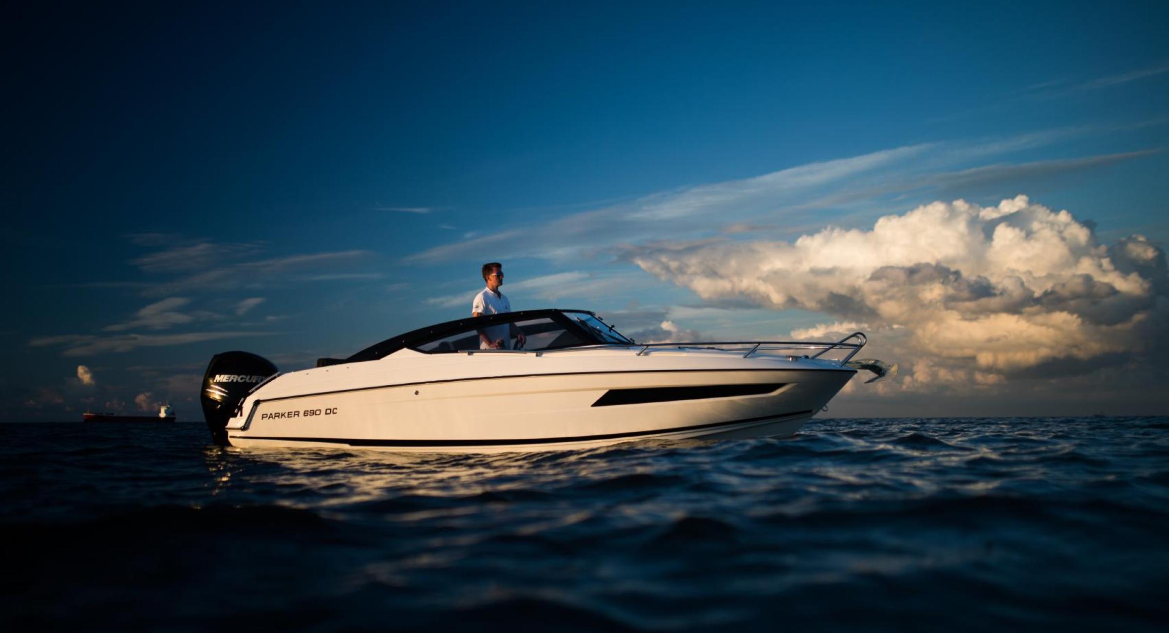 Parker 690 Daycruiser
