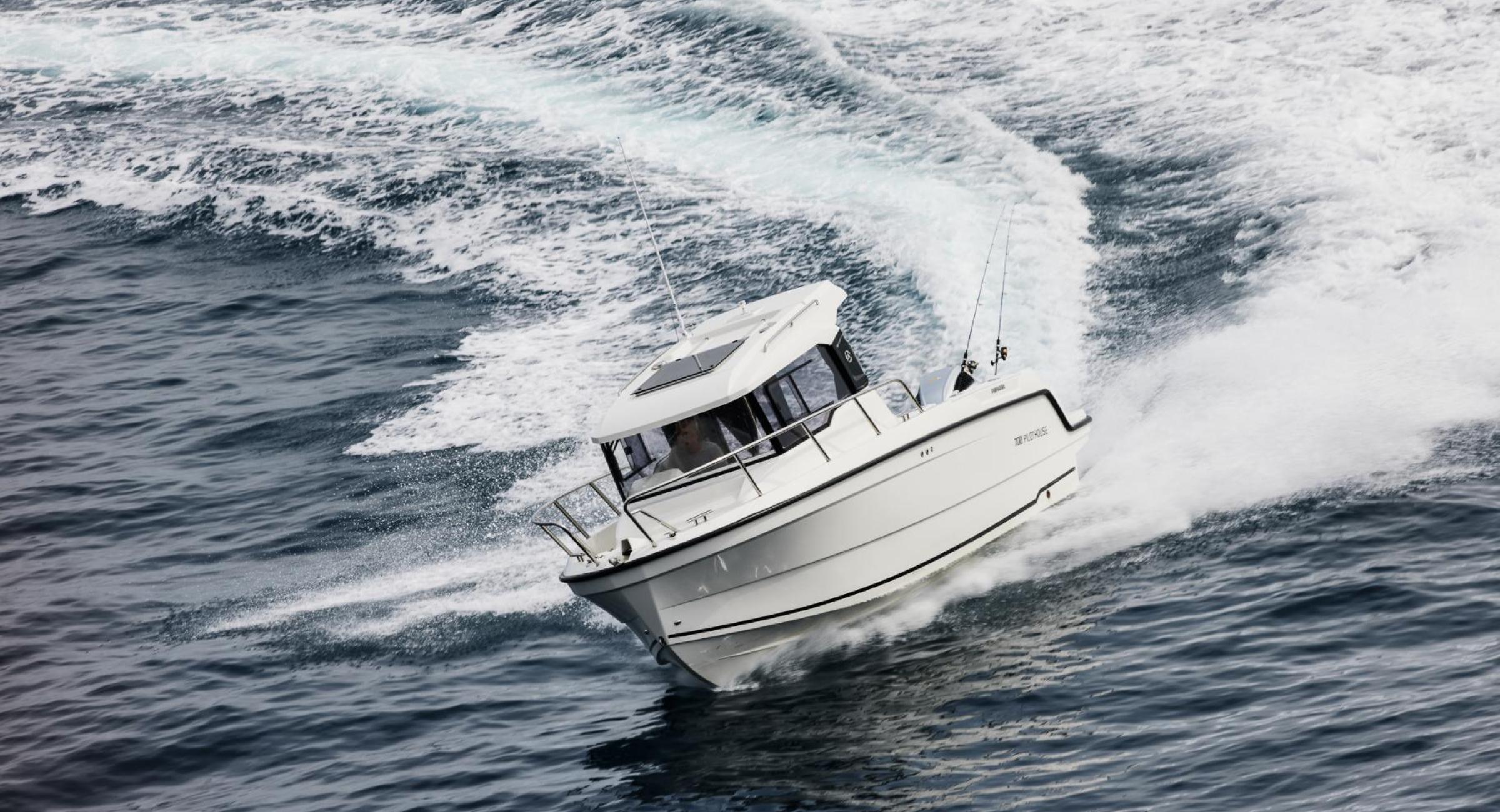 Parker 700 New pilothouse