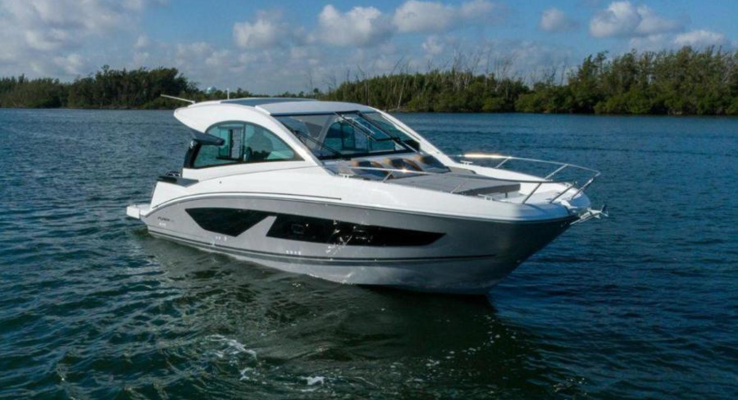 32 GT Beneteau