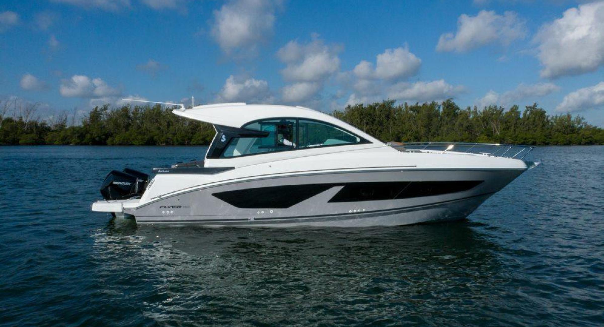 Gran Turismo 32 Outboard