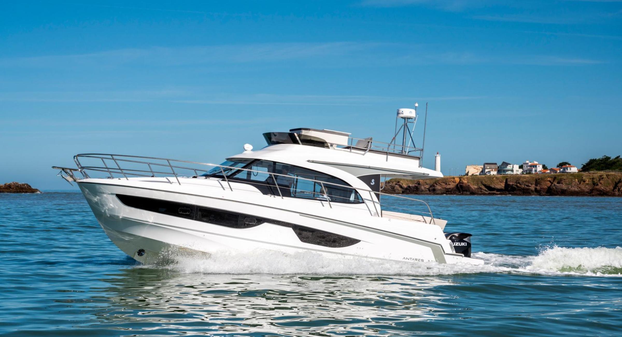 Beneteau Antaris 11