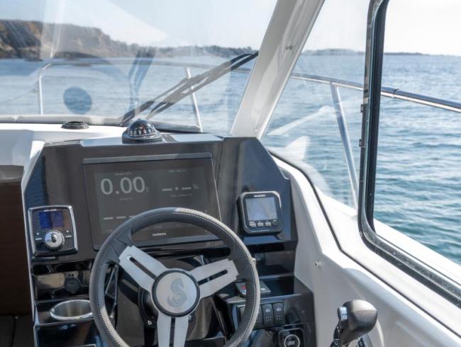 Antaris 8 Outboard