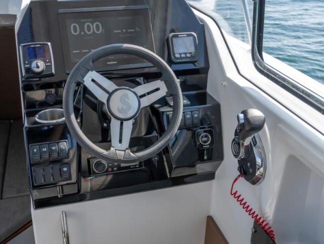 Antaris 8 Outboard