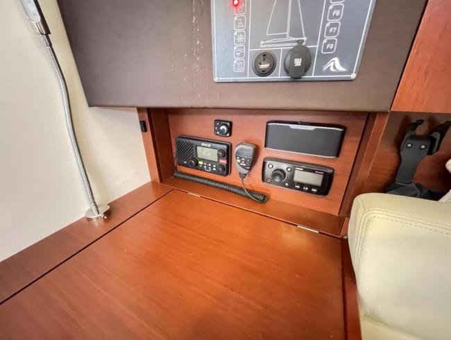 HANSEYACHTS BENETEAU JEANNEAU ZEILBOOT TE KOOP YACHT FOR SALE