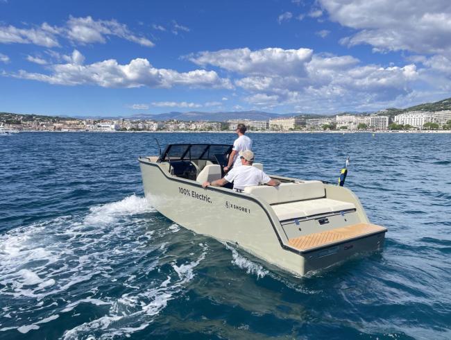 Xshore 1 moterboot