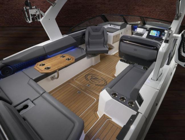 Cobalt boats R31