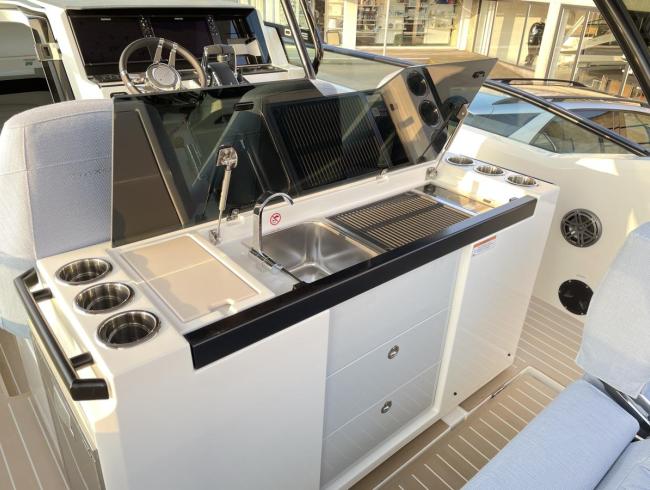 Saxdoryachts 320 GTO Saxdoryachts Axopar motorboot te koop 