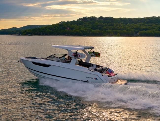 Cobalt boats R31