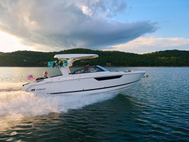 Cobalt boats R31