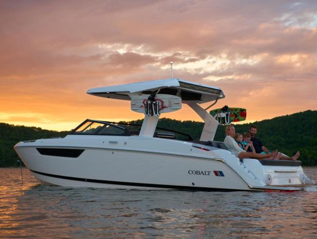 Cobalt boats R31