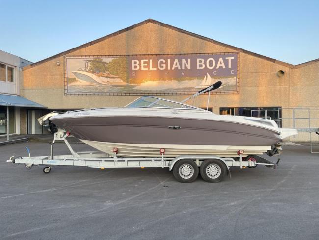 220 Sunsport Searay motorboot Belgian boat show