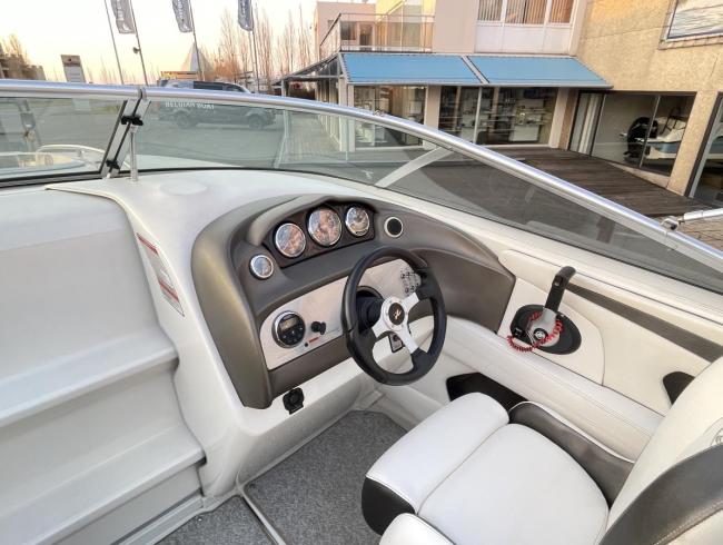 220 Sunsport Searay motorboot Belgian boat show