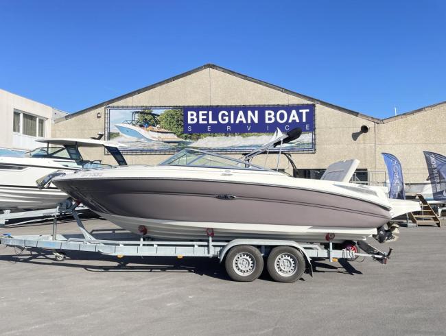220 Sunsport Searay motorboot Belgian boat show