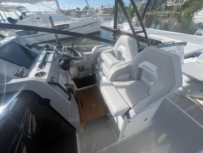 Beneteau Flyer 10 Pilot edition boten te koop Belgian Boat Show