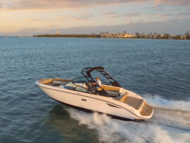 270 Searay SDX Sundeck series mototboot
