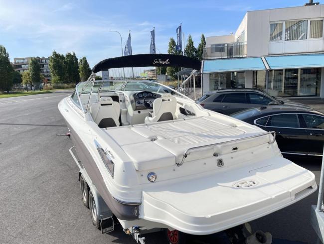 220 Sunsport Searay motorboot Belgian boat show