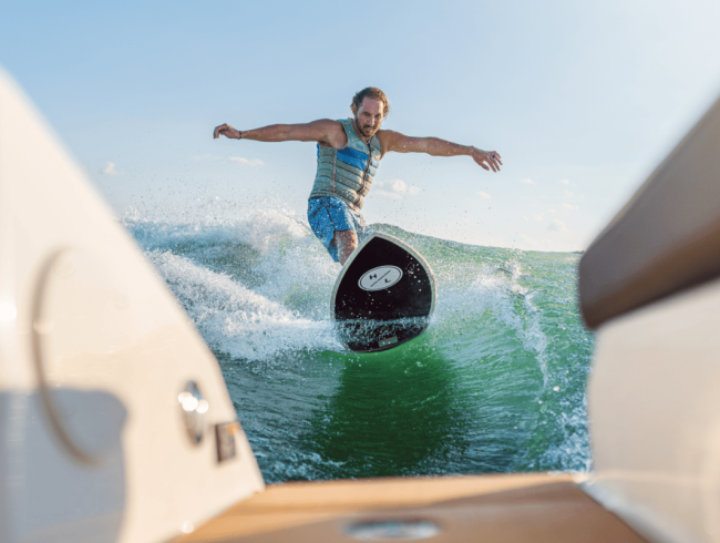 250 SDS Searayboats surfboot