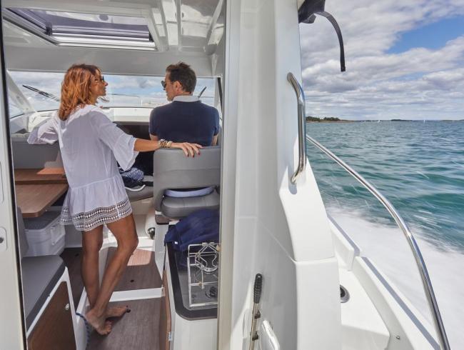 Beneteau Antaris 7 motorboot BOOT TE KOOP CRUISER