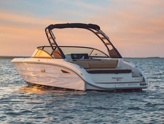270 Searay SDX Sundeck series mototboot