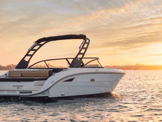 270 Searay SDX Sundeck series mototboot