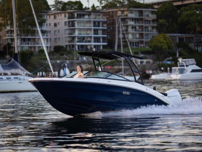 210 SPX  Searay outboard motorboot sportboot Belgian Boat Service