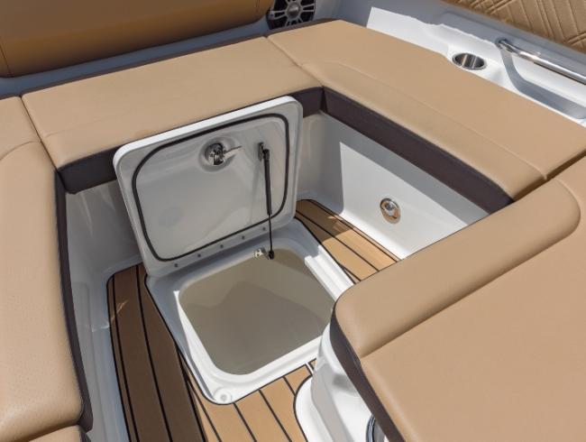 270 Searay SDX Sundeck series mototboot