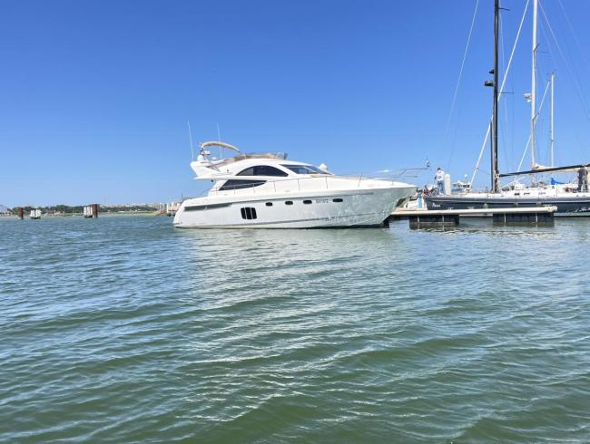 Fairline 48 Phantom motoryacht sportyacht Belgian Boat Show