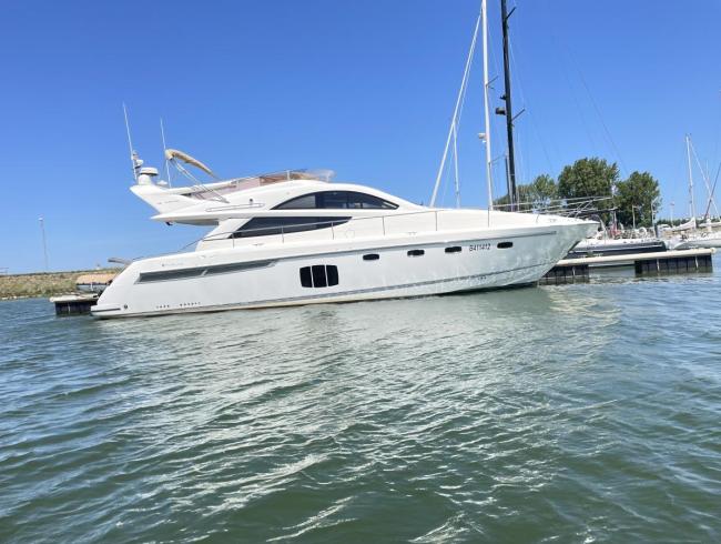 Fairline 48 Phantom motoryacht sportyacht Belgian Boat Show