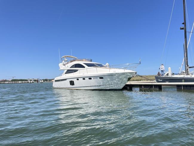 Fairline 48 Phantom motoryacht sportyacht Belgian Boat Show