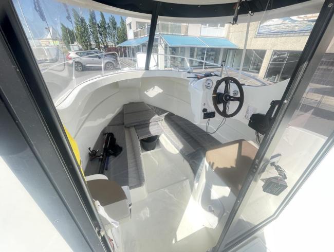 Sportyacht Visserboot Cabineboot motorboot te koop Belgian Boat Show