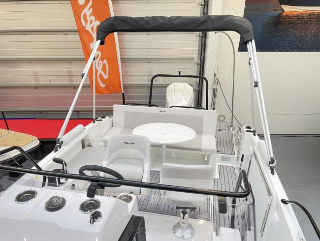 Beneteau Flyer 7 motorboot boot speedboot sportboot