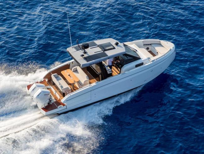 Beneteau New GT line 35 Beneteau powerboats boot te koop Belgianboatshow