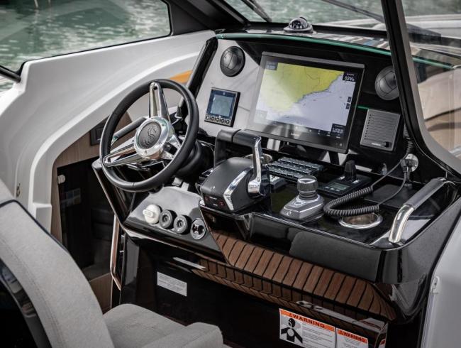 Beneteau New GT line 35 Beneteau powerboats boot te koop Belgianboatshow