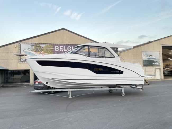 Beneteau Antaris 9 à vendre Bateau à moteur cabinier Bateau de sports Belgianboatshow