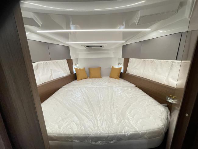 Beneteau Antaris 9 Sportcruiser sportboot Motorboot Belgian Boat Service Nieuwpoort