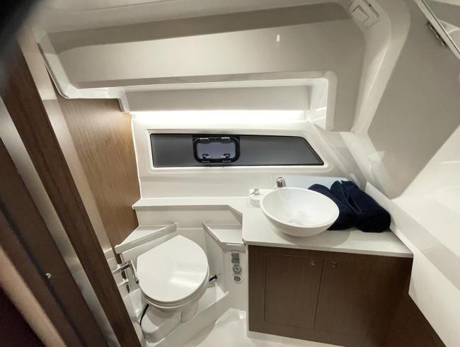 Beneteau Antaris 9 Sportcruiser sportboot Motorboot Belgian Boat Service Nieuwpoort