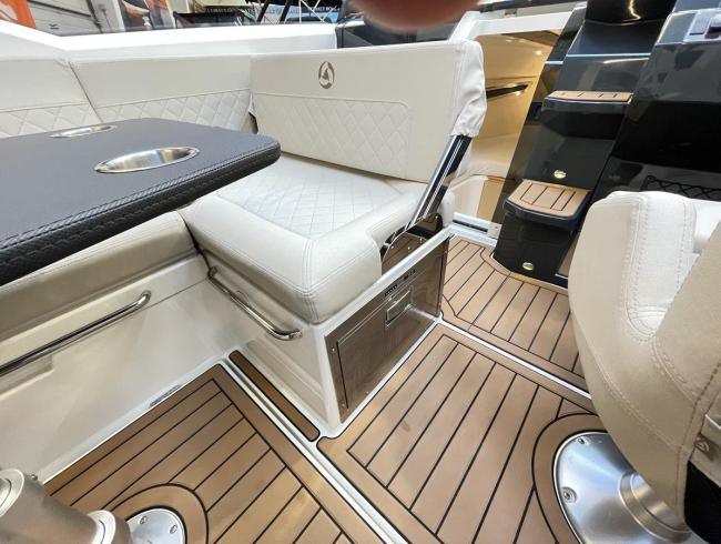 Parker 720 Adventure Belgian Boat Service Nieuwpoort Cabine boot