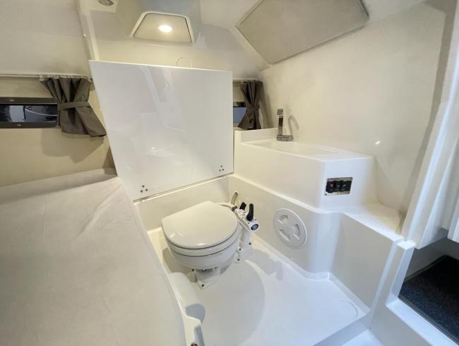 Parker 720 Adventure Belgian Boat Service Nieuwpoort Cabine boot