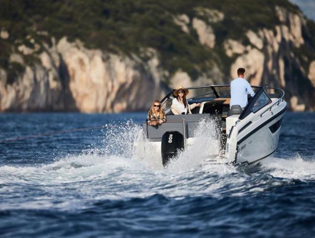 Parker 800 Cruiser Belgian Boat Service Nieuwpoort